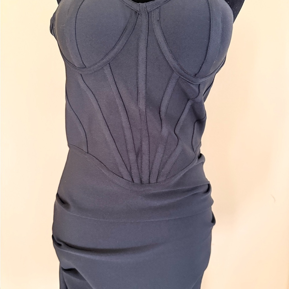 Elegant Black Sleeveless Dress
